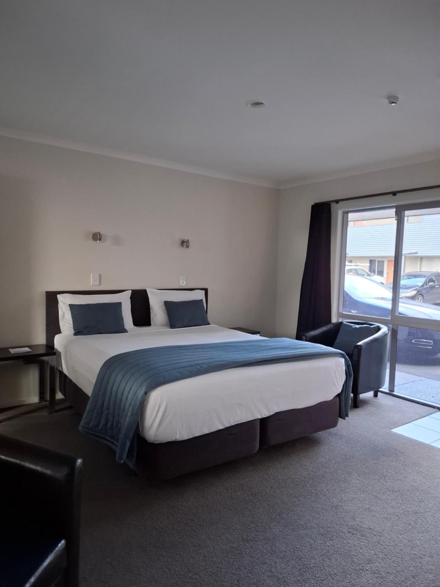 Aveda Motor Lodge Pukekohe Buitenkant foto